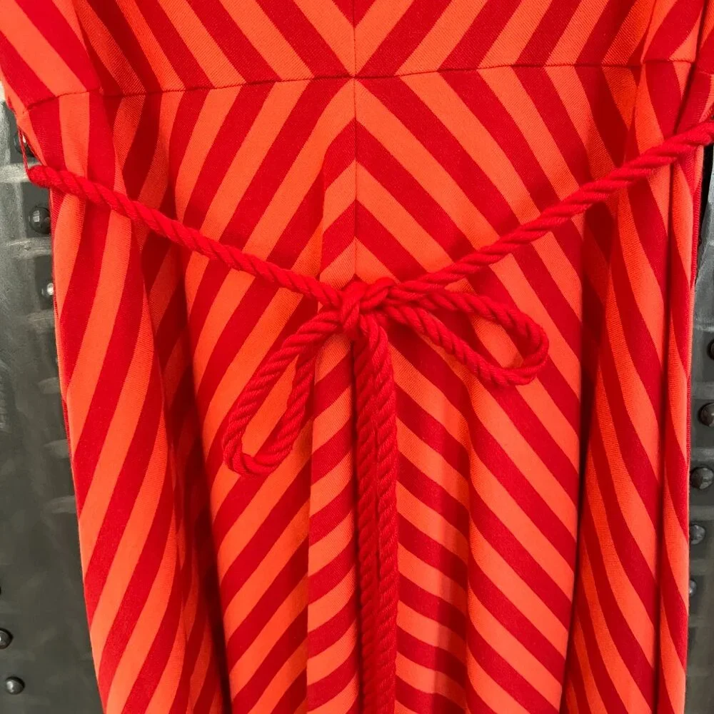 NWOT Lands' End Coral Bliss Chevron Stripe V-Neck Shirred Shoulder Dress - Picture 6 of 13